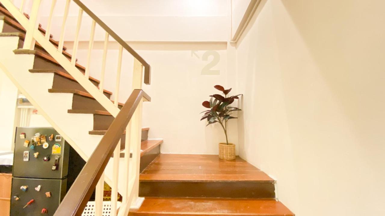 Ben&Pooh Hostel Bangkok Bagian luar foto